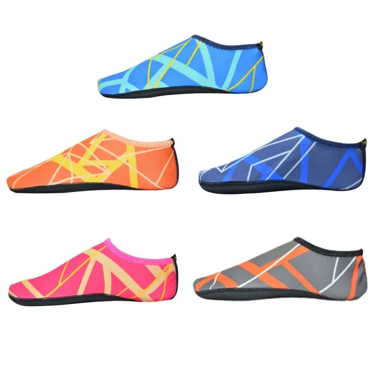 1 Pair Outdoor Snorkeling Non-Slip Soft Bottom Beach Diving Socks, Size: 36-37(Gray Orange)
